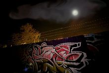 граффити ночь луна джипег.JPG